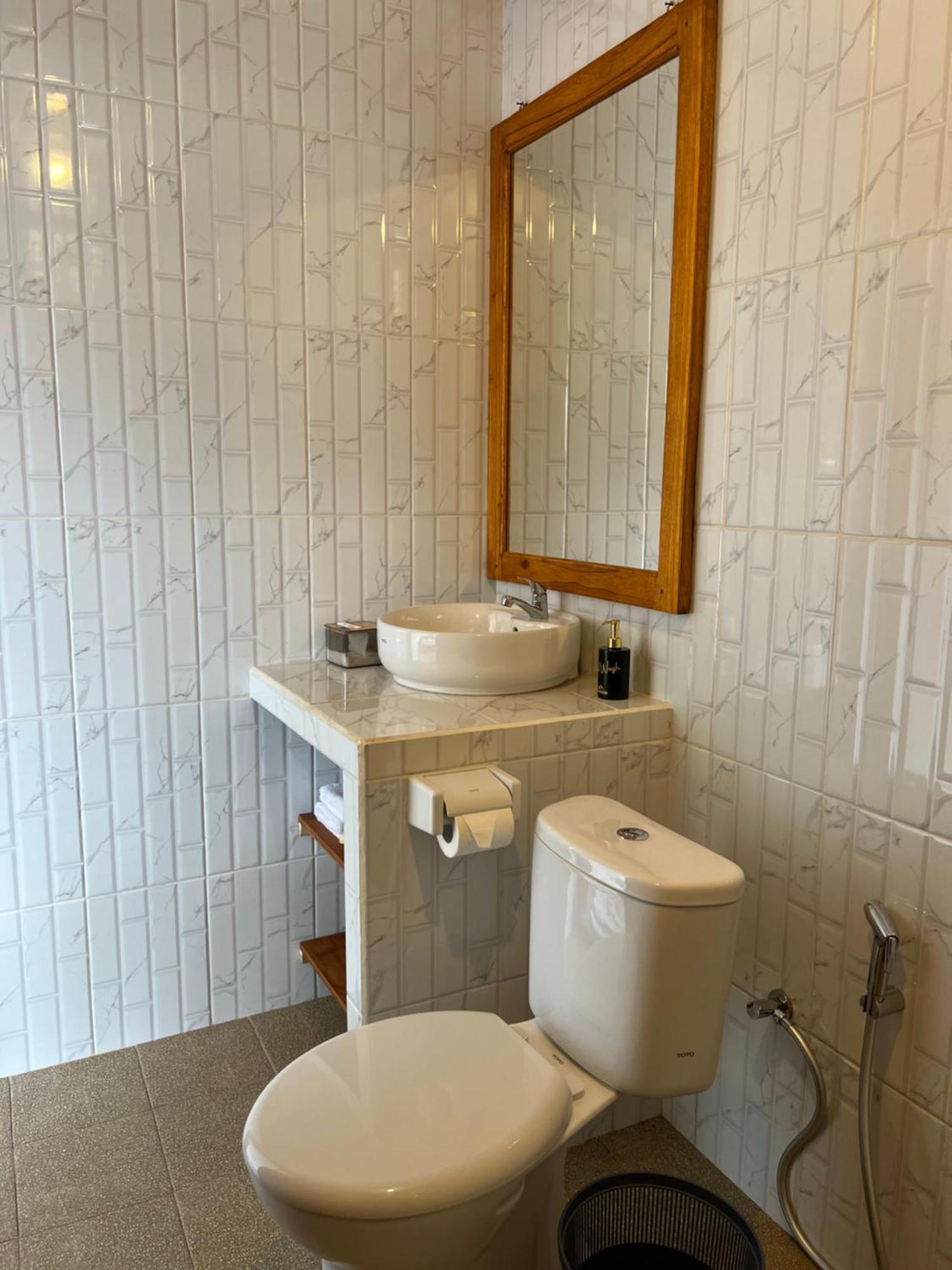 Selat Bisbis House Iseh Village מראה חיצוני תמונה